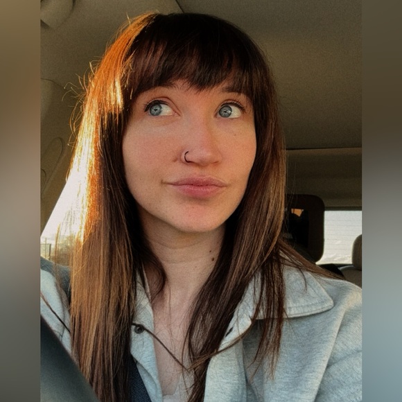 Meet your Posher! - Picture 1 of 1